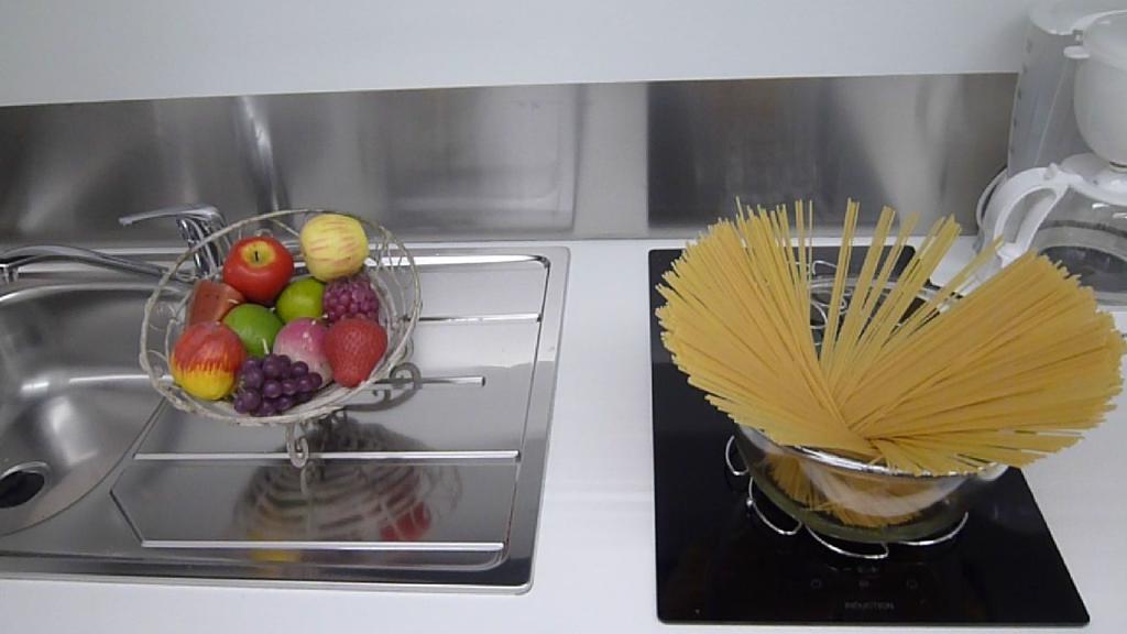 ニース　アパート 部屋 写真
